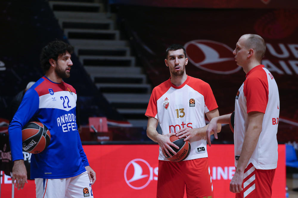 ZVEZDA OSTALA BEZ VELIKOG POJAČANJA: Neočekivane vesti za crveno-bele!