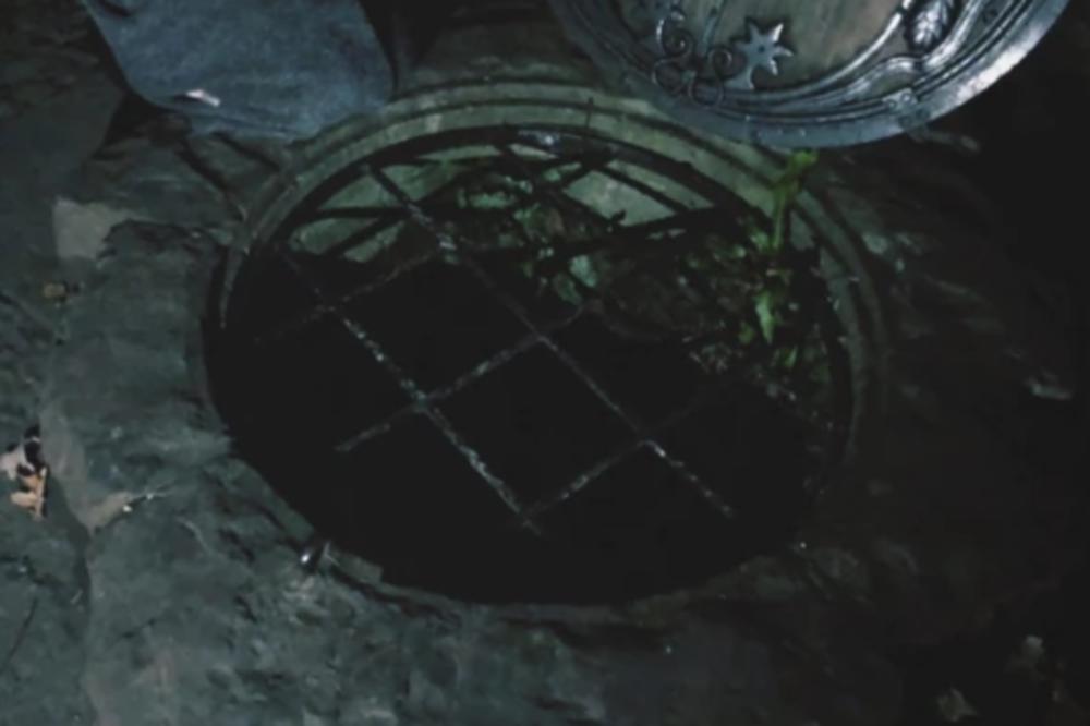 ŠOKANTNA SLIKA OTKRILA TAJNO MESTO! Elena Karić ima TAJNI OTVOR sa GVOZDENIM POKLOPCEM, služi za RITUALE na Kosmaju