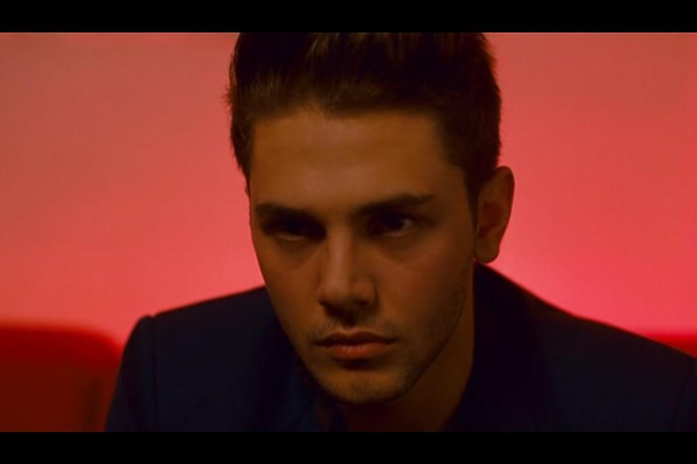 NAJBIZARNIJI MLADI REDITELJ DANAŠNJICE SNIMA NOVU SERIJU: Psihološki TRILER o maloletničkom SILOVANJU