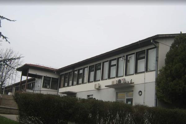 DIREKTOR ŠKOLE U GROCKOJ OTKRIO DETALJE UŽASA: Sve se desilo posle prvog časa, išamarali su učenika, zna se ko su