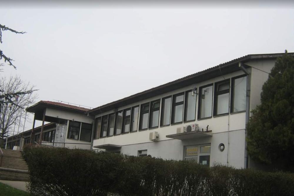 DIREKTOR ŠKOLE U GROCKOJ OTKRIO DETALJE UŽASA: Sve se desilo posle prvog časa, išamarali su učenika, zna se ko su