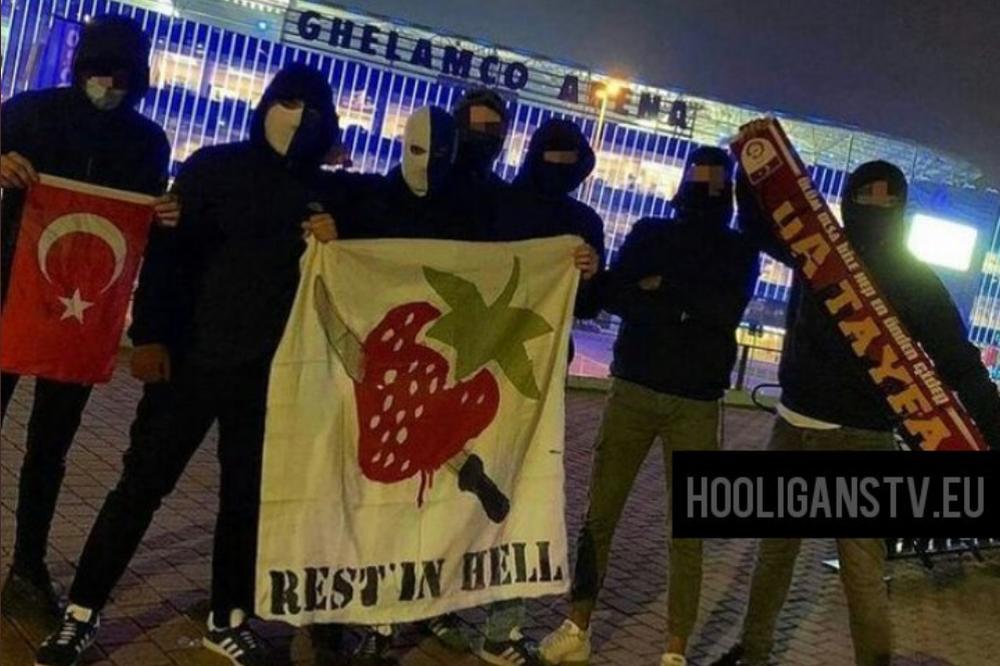 ODVRATNO: Huligani vređali pokojnog Jagodu tokom meča sa Gentom!