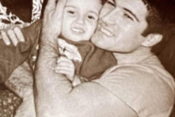 ZORANA I MIRKO ŠIJAN NA GODIŠNJICU OČEVE SMRTI OBJAVILI POTRESNE PORUKE: Više od dve decenije tuga ne jenjava(FOTO)