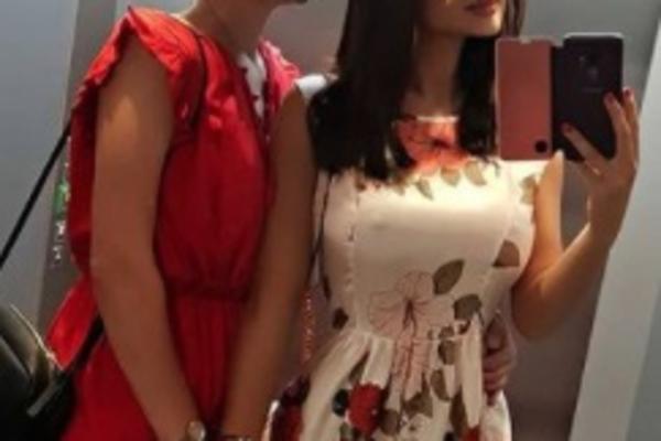 KORAĆKINA MAJKA KAO TRANSFORMERSI, IDE STOPAMA ĆERKE! Dugo je nije bilo, a sada se pojavila izoperisana do bola?