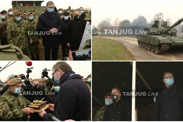 VUČIĆ GLEDA TENKOVE T-72MS: Ruske zveri stigle u Niš, reč je o UBOJITOM NAORUŽANJU! (VIDEO)