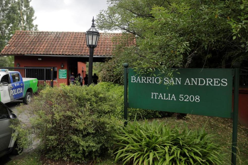 SLIKE UNUTRAŠNJOSTI KUĆE U KOJOJ JE UMRO MARADONA: Svi misle da je luksuz, ali fotografije pokazuju grozne uslove!