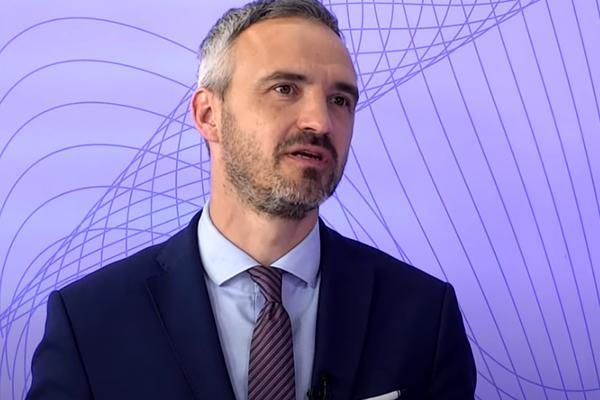 LEKARI SA UROLOGIJE POKUŠAVALI NA SVE NAČINE DA POMOGNU: Upravo se saznalo, a reč je o ovom MINISTRU!