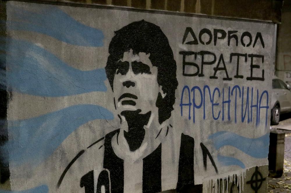 U BEOGRADU OSLIKAN MURAL I GRAFIT ZA MARADONU: Ovako Srbi odaju poštu svom velikom prijatelju Dijegu! (FOTO)