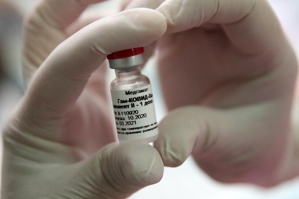 PRELOMILI! Mađarska prva u EU odobrila vakcinu Sputnjik V