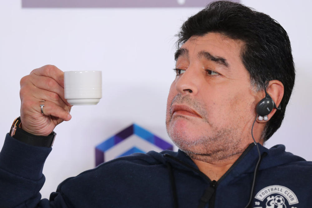 MARADONA U TESTAMENTU OSTAVIO SAMO 3 STVARI: Zbog borbe dece za nasledstvo ne može da počiva u miru!