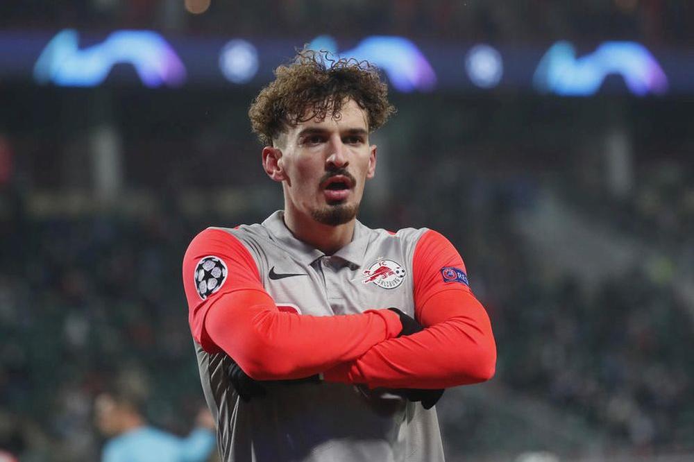 PROSLAVA KOJA "BODE OČI": Albanac sa Kosmeta se ovako radovao posle golova Lokomotivi! (FOTO)