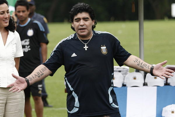 DIJEGO JE BIO GLUP! Sevilja je morala da unajmi privatnog detektiva, Dijego je na kraju oprostio klubu!