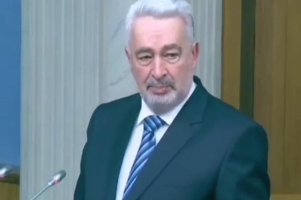 KAO DA SE NIJE DOBRO ČULO, OTKRIVENO ŠTA JE DPS DOBACIVAO KRIVOKAPIĆU: Milovci pokazali svoju NEKULTURU