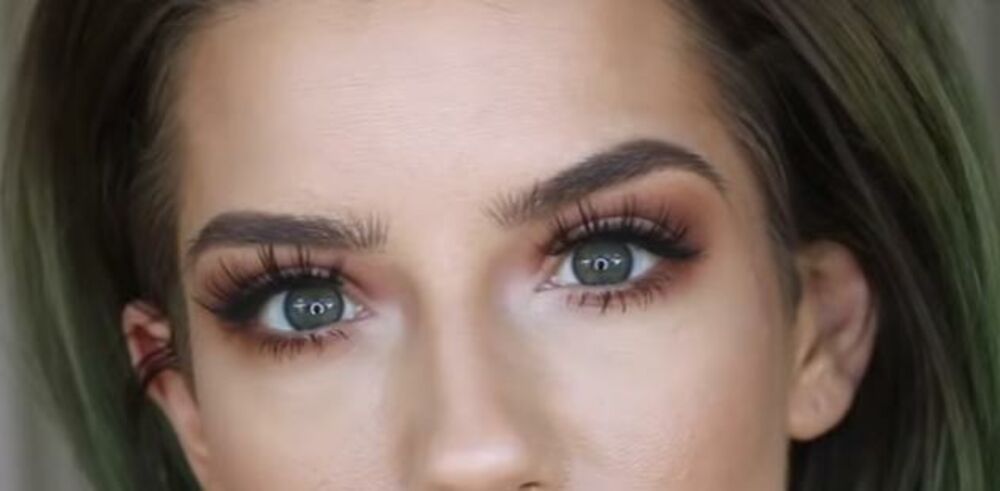 Zelene oči, Oči, Šminka