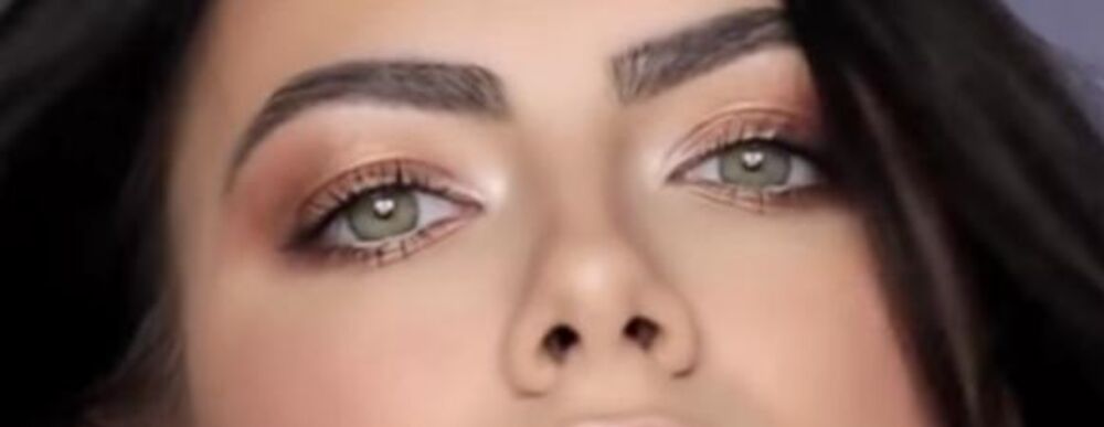 Zelene oči, Oči, Šminka