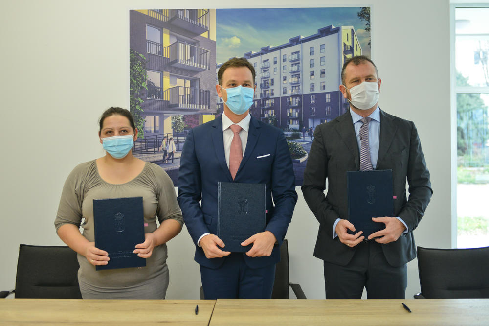 PARAĆINKA MAJA ZVANIČNO POSTALA VLASNICA STANA U ZEMUNU: Evo šta će uraditi s nagradom iz igre UZMI RAČUN I POBEDI!