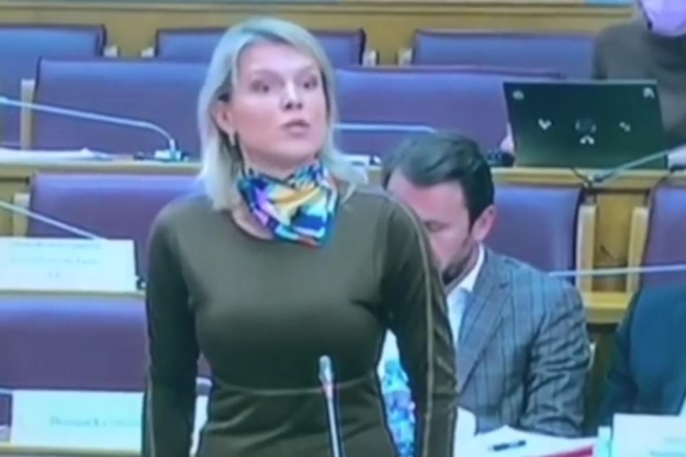 SVI SU DANAS GLEDALI OVU ŽENU KOJA JE MILOVA DESNA RUKA: Pale prozivke, letele UVREDE