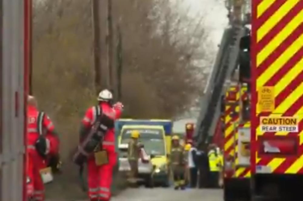 TRAGEDIJA KOD BRISTOLA: Eksplodirao rezervoar sa hemikalijama, ČETIRI OSOBE POGINULE (VIDEO/FOTO)