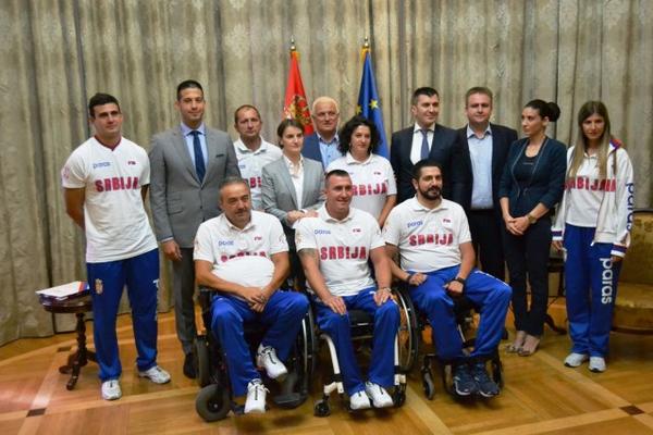 VI STE NAŠI POBEDNICI I HEROJI SVAKOG DANA! Udovičić primio sportiste sa invaliditetom!