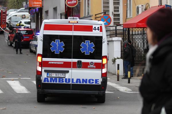 STRAVIČNA NESREĆA KOD RAŠKE: Posle sudara sa automobilom, pežo sleteo na prugu, suvozač (45) stradao!