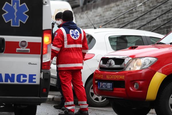 Sudar četiri automobila, jedna osoba PREVEZENA U BOLNICU