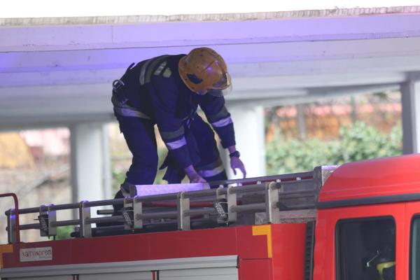 DRAMA U HRVATSKOJ: Eksplozija u Zagrebu, 10 vatrogasnih vozila na licu mesta