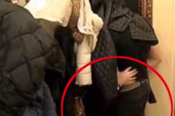 ISPLIVAO EKSPLICITNI SNIMAK ZERINE HEĆO - klečala i ORALNO ZADOVOLJAVALA gosta u rijalitiju (VIDEO)