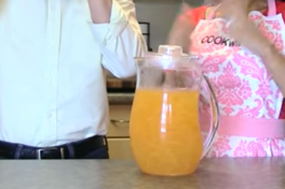 OVAJ NAPITAK JE PRAVA VITAMINSKA BOMBA: Čuveni doktor otkrio i šta da izbacite od hrane, TO STVARA SLUZ (RECEPT)