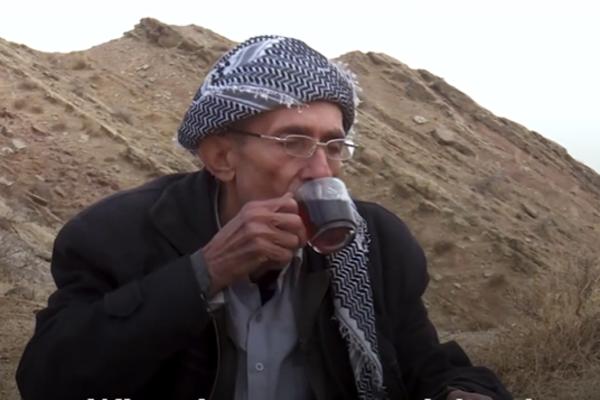 ON JE FENOMEN! Skoro TRI DECENIJE je prošlo otkad je POSLEDNJI PUT PIO VODU i evo šta mu se desilo! (VIDEO)