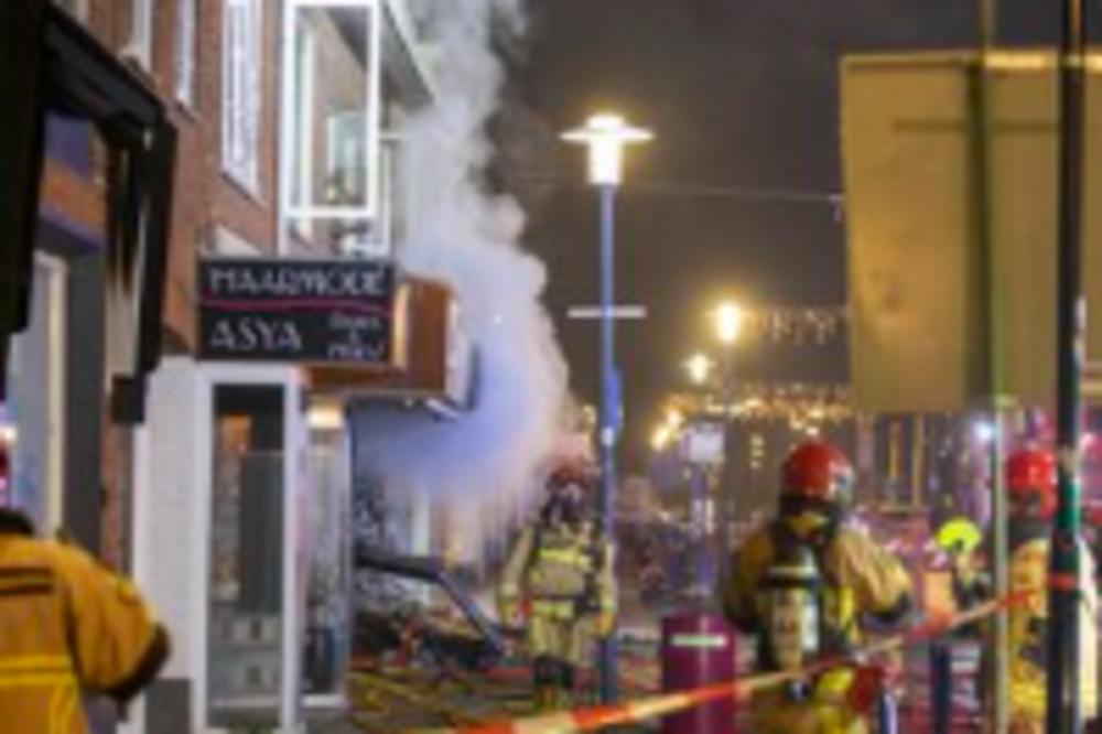 EKPLOZIJA U HOLANDIJI OŠTETILA 2 VELIKA MARKETA, OBLIŽNJE ZGRADE I AUTOMOBILE: Desilo se oko 3 sata noćas! (FOTO)