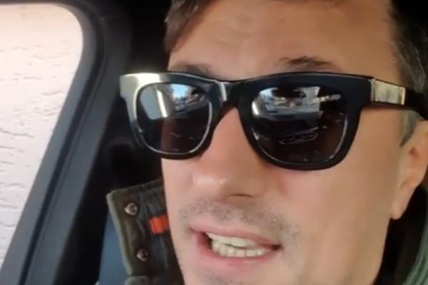 "ĆU SE ŽENIM!" Andrija Milošević otpevao pesmu grupe Rokeri s moravu! Hvataju se za stomak ljudi od smeha! (VIDEO)