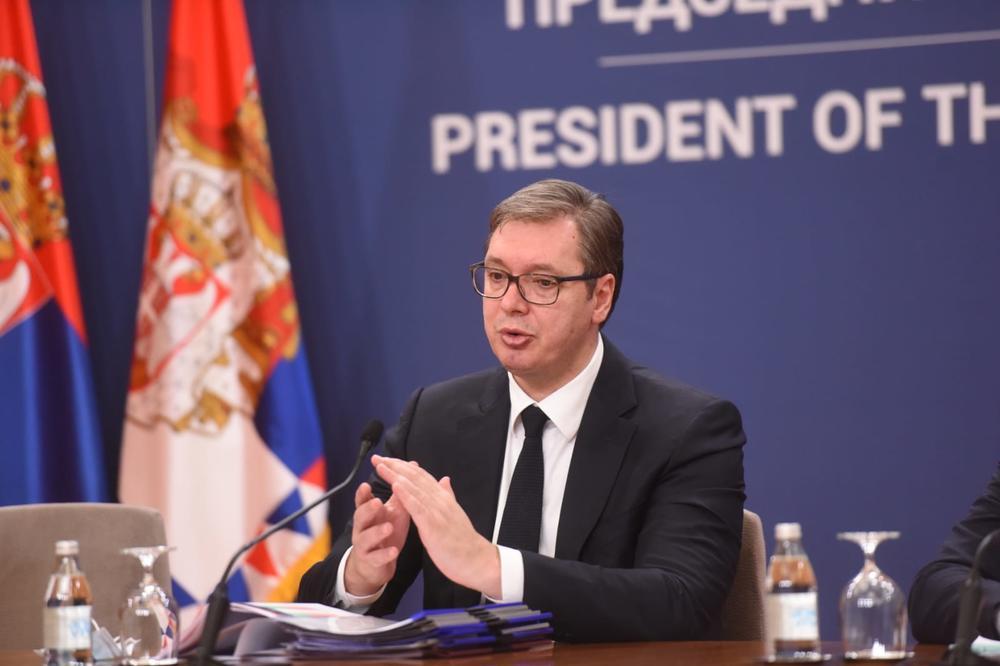RAZVIJANJE ODNOSA UZ UZAJAMNO POŠTOVANJE: Razgovarali Vučić i Harčenko