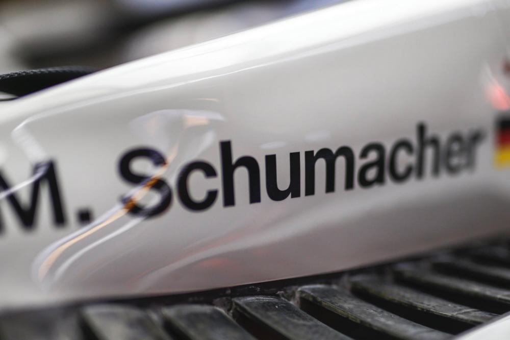 OVO SMO SVI ČEKALI! Prezime Šumaher ponovo u F1!