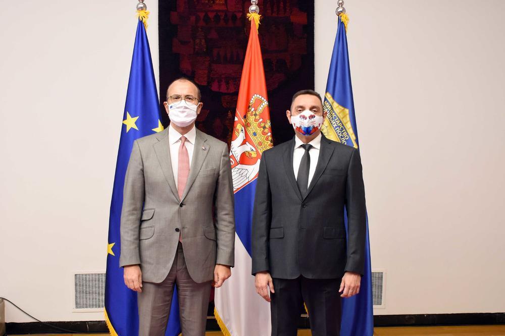 FABRICI ČESTITAO VULINU NA NOVOJ FUNKCIJI, ALI TO NIJE SVE: Razgovarali su i o ovoj bitnoj temi! (FOTO)