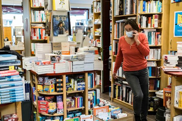 IZDAVAČI PREPLAVLJENI RUKOPISIMA ZBOG PANDEMIJE - MOLE AUTORE: Prestanite da šaljete vaše KNJIGE, zatrpani smo!