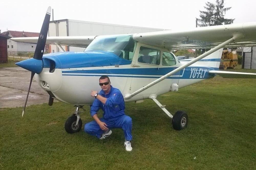 ČEDO MOJE, KAKO BEZ TEBE: Srce se kida na komade posle reči roditelja POGINULOG PILOTA IGORA