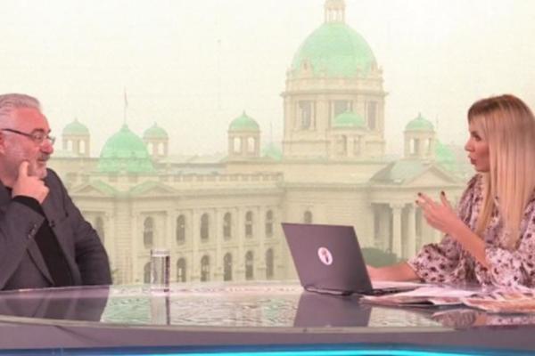 "ŠTO CRNJE, TO BOLJE": Doktor tvrdi da je ovo VOĆE OSAM PUTA efikasniji lek protiv GRIPA! Ima ga na svakom koraku