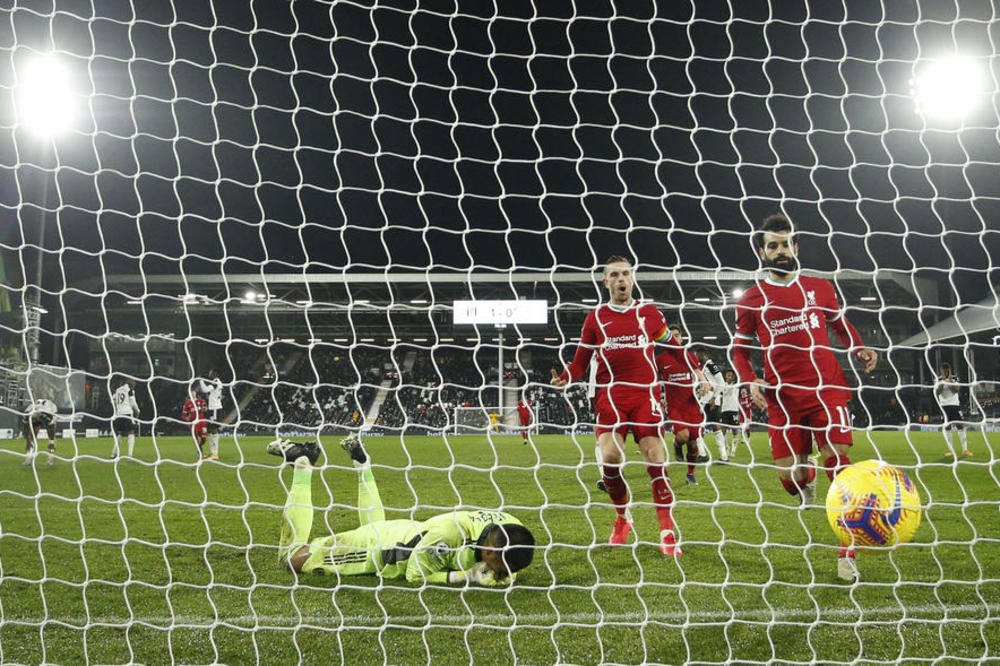 SVE JE BILO ČUDNO, FAVORITI ZARIBALI: Totenhem i Liverpul ostali bez bodova, Arsenalov košmar, Vardi rešio Brajton!