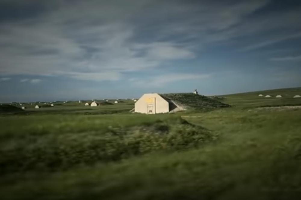 OVI LJUDI ZBOG KORONE ŽIVE POD ZEMLJOM: Njihovi bunkeri su kao hoteli, SPREMNI ČEKAJU APOKALIPSU! (VIDEO)