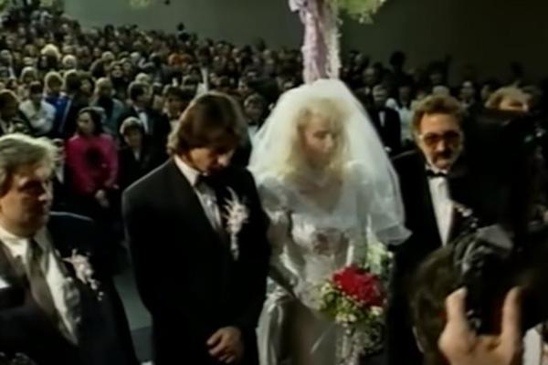 GODINAMA SE ĆUTALO O DETALJU SA SVADBE BRENE I BOBE: Iza kulisa glamuroznog venčanja odigravala se prava DRAMA!