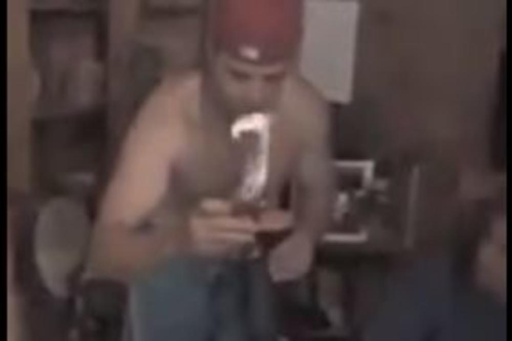 LICE KOJE GORI: Da li ste ikada videli kako od rakije pored grla gori jos nešto? (VIDEO)
