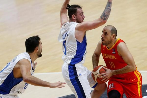 DOGOVOR JE PAO, ZVEZDA DOBIJA NOVOG PLEJA: Kolom potpisuje pa igra protiv starog kluba!