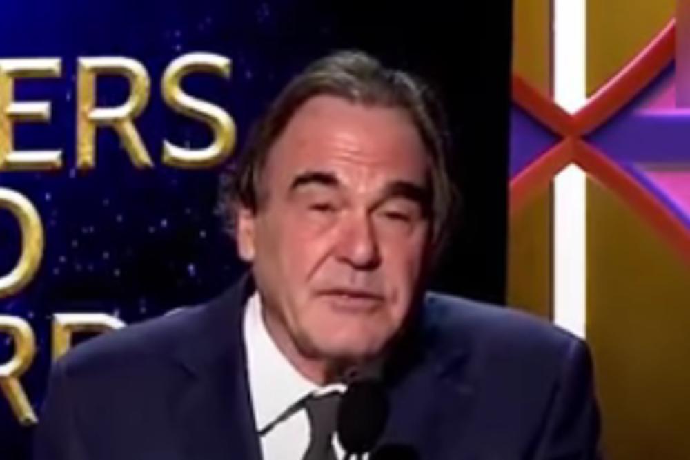 POZNATI AMERIČKI REŽISER PRIMIO RUSKU VAKCINU PA UPUTIO ŠOK PORUKU: Slušajte samo ovo (VIDEO)