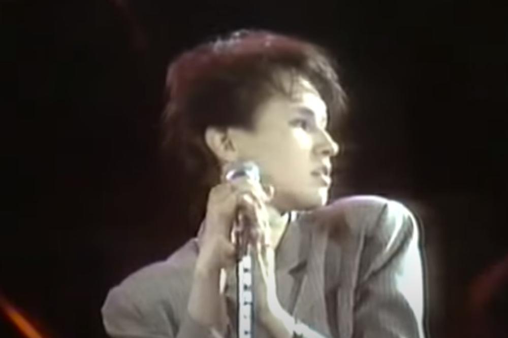 BILA JE NAJSEKSIPILNIJA PEVAČICA STARE JUGE: Posle duge PAUZE objavila je NOVU PESMU! Pogledajte kako sada IZGLEDA