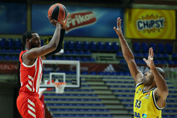 REAL OTIMA ZVEZDI NAJBOLJEG IGRAČA: Španci tvrde da Kraljevski klub juri Džordana Lojda!