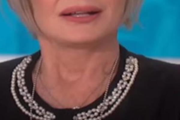 POZNATA VODITELJKA IMA 68.GODINA I POZITIVNA JE NA KORONA VIRUS! Imala je potresnu poruku za sve! (FOTO)