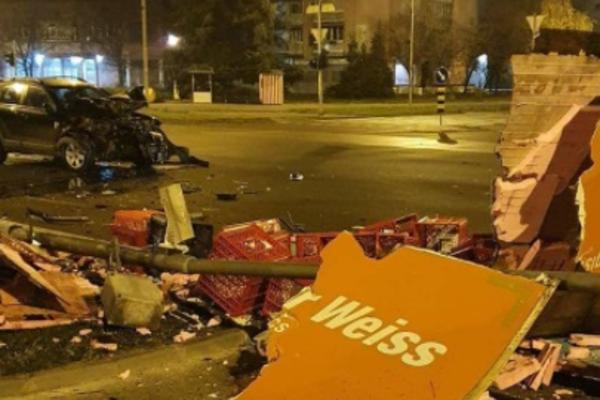 STRAVIČAN UDES U BAČKOJ PALANCI: Vozač audija izgubio kontrolu, preleteo preko travnjaka, a zatim udario u kuću!