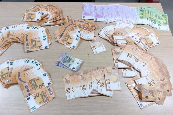 AU, ŠTA SU PROBALI DA URADE: U postavu džempera ušili preko 50.000 evra, carinici BRZO REAGOVALI!