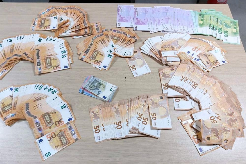 AU, ŠTA SU PROBALI DA URADE: U postavu džempera ušili preko 50.000 evra, carinici BRZO REAGOVALI!