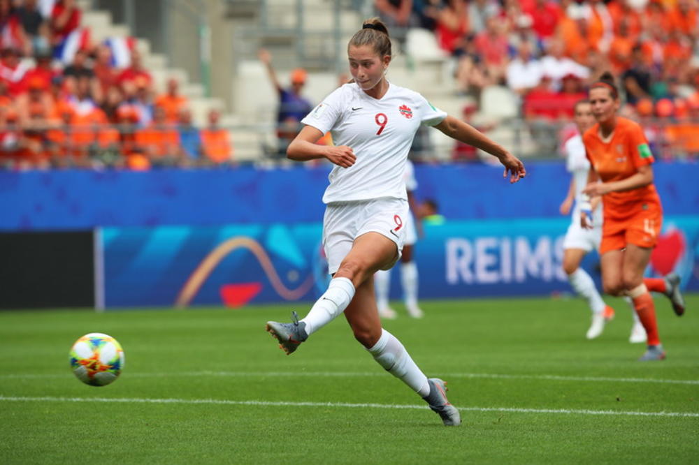 ODBACILA SI HILJADE GODINA BELIH GENA! Rasisti opleli po objavi Džordin Hujtemi!